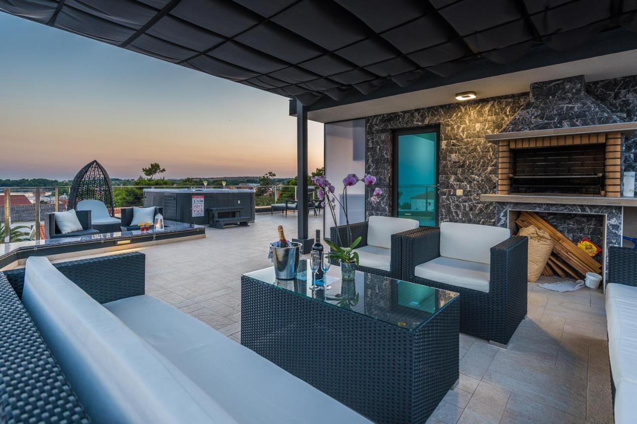 Luxury Apartments Vilamaloca Vir Exterior foto